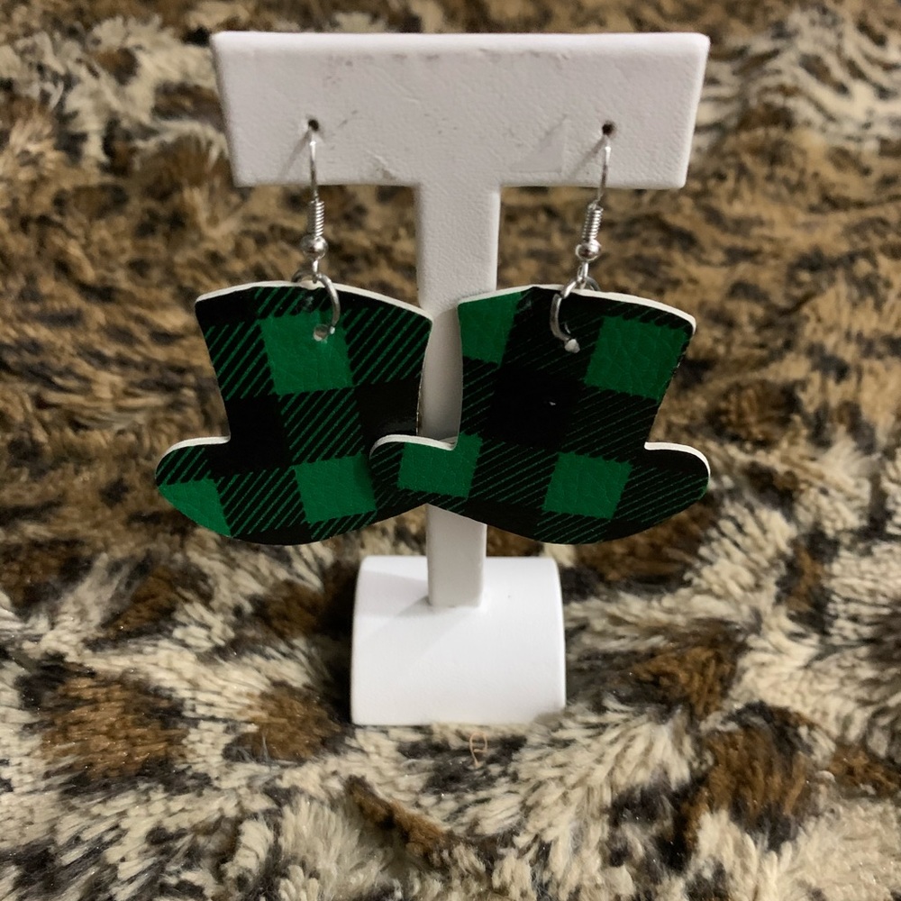 Handmade Leprechaun Hat Faux Leather Earrings.🍀